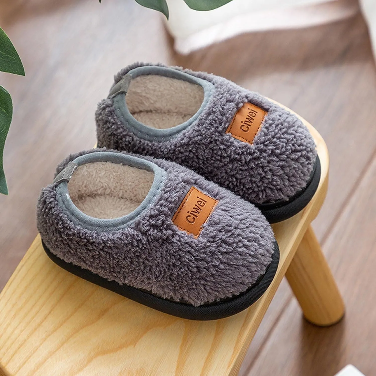 Boys Girls House Warm Slippers Winter Fuzzy Soft Home Shoes for Kids Fleece Cotton Non-slip Toddler Indoor Slippers