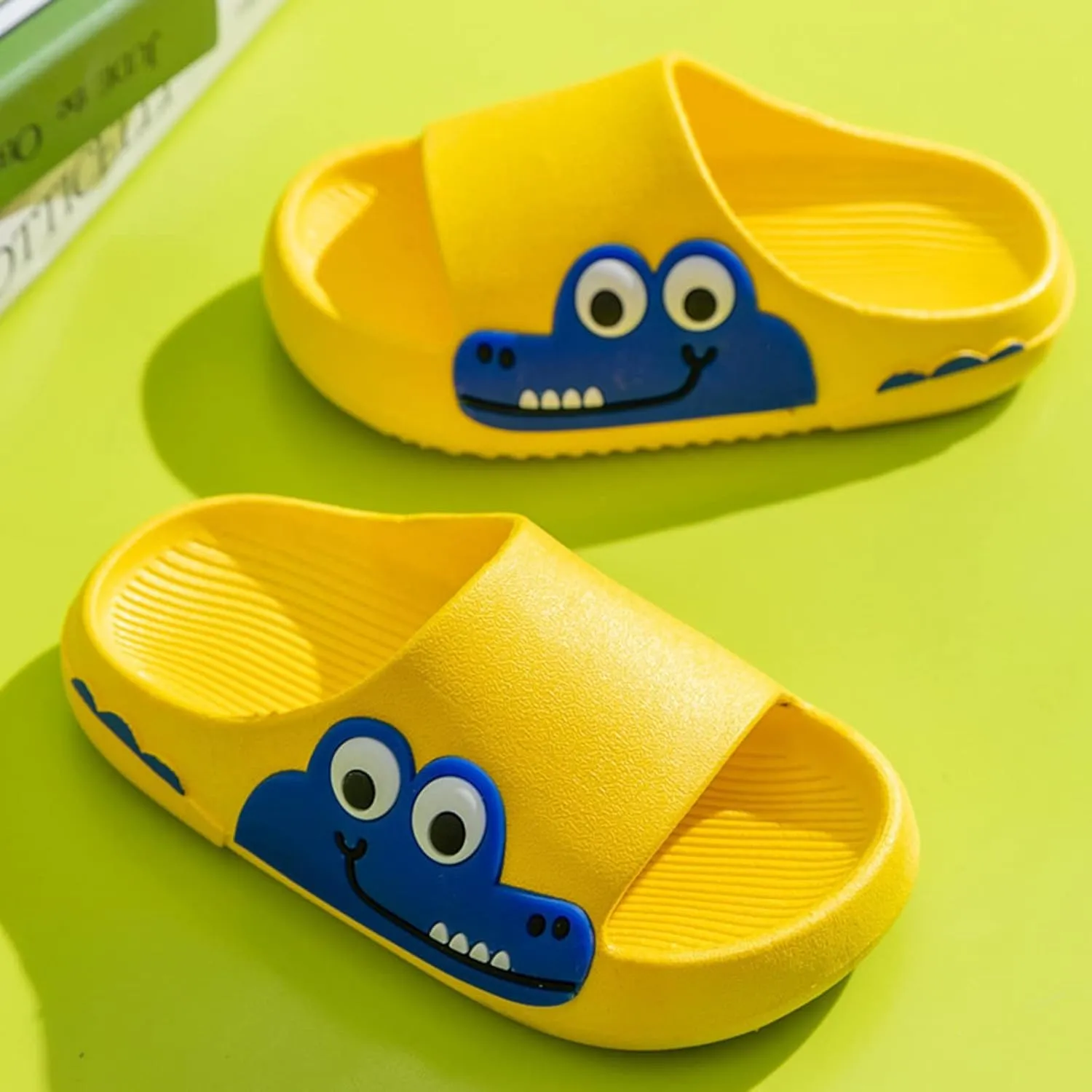 Kids Summer Beach Outdoor Breathable Non Slip Soft Thick Bottom Slides Slippers Cartoon Cute Girls Slippers Size 1